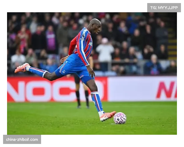 英超快讯：伯恩茅斯3-2逆转水晶宫，保级关键三分